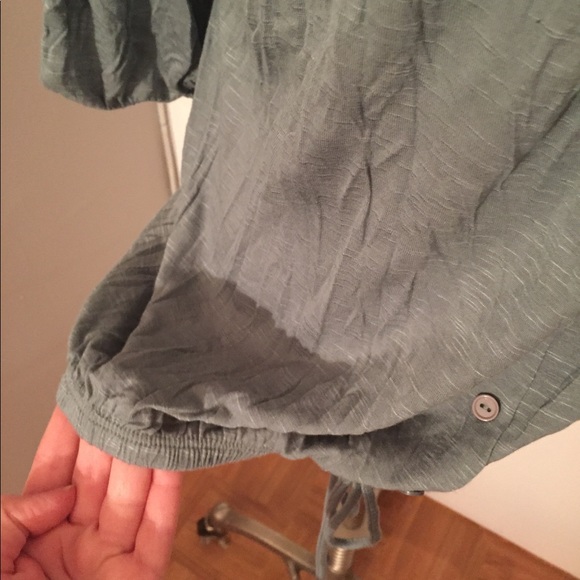 Forever 21 Green Elbow Sleeve Top Large - Picture 3 of 4